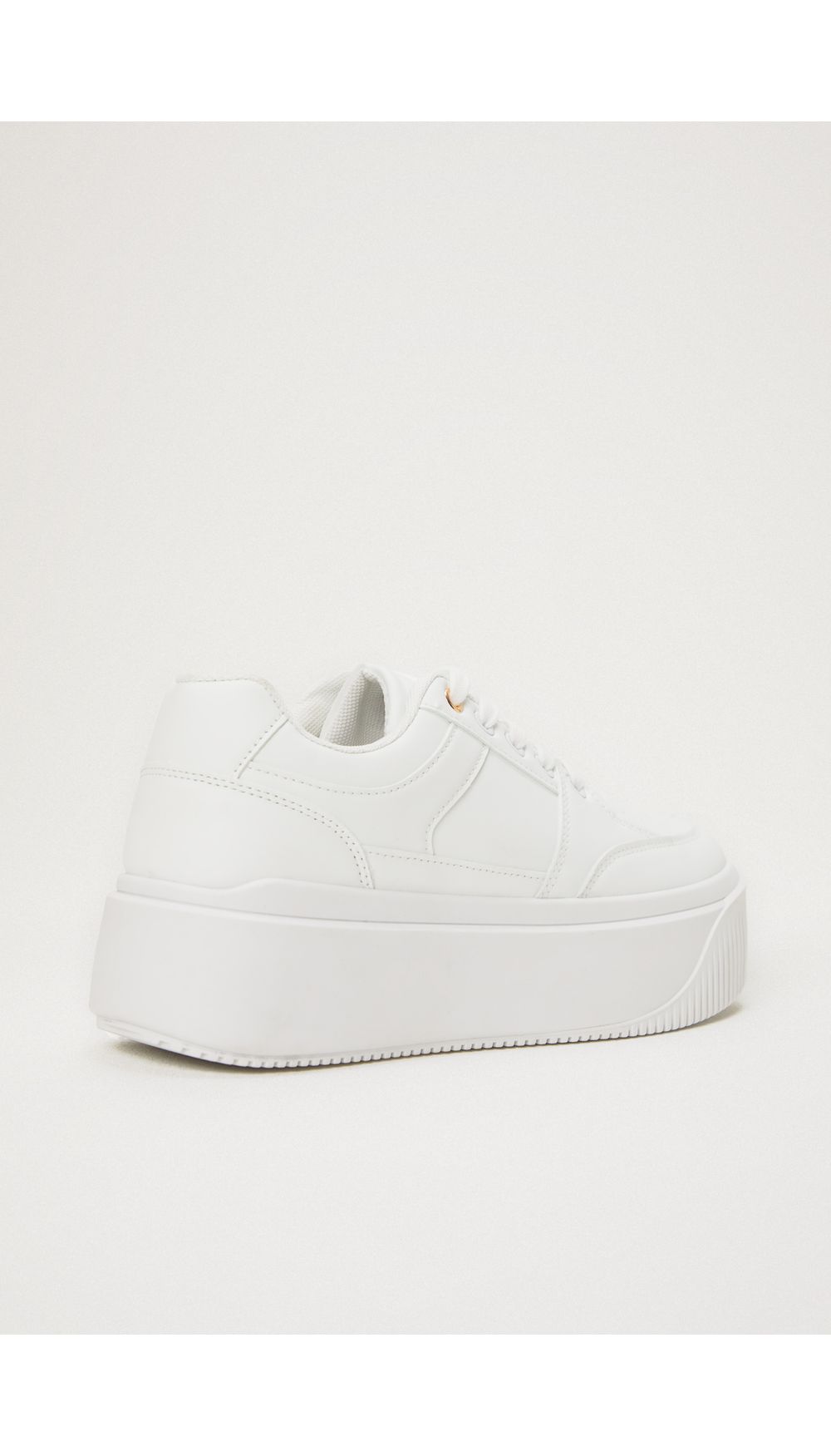 Tenis suela alta