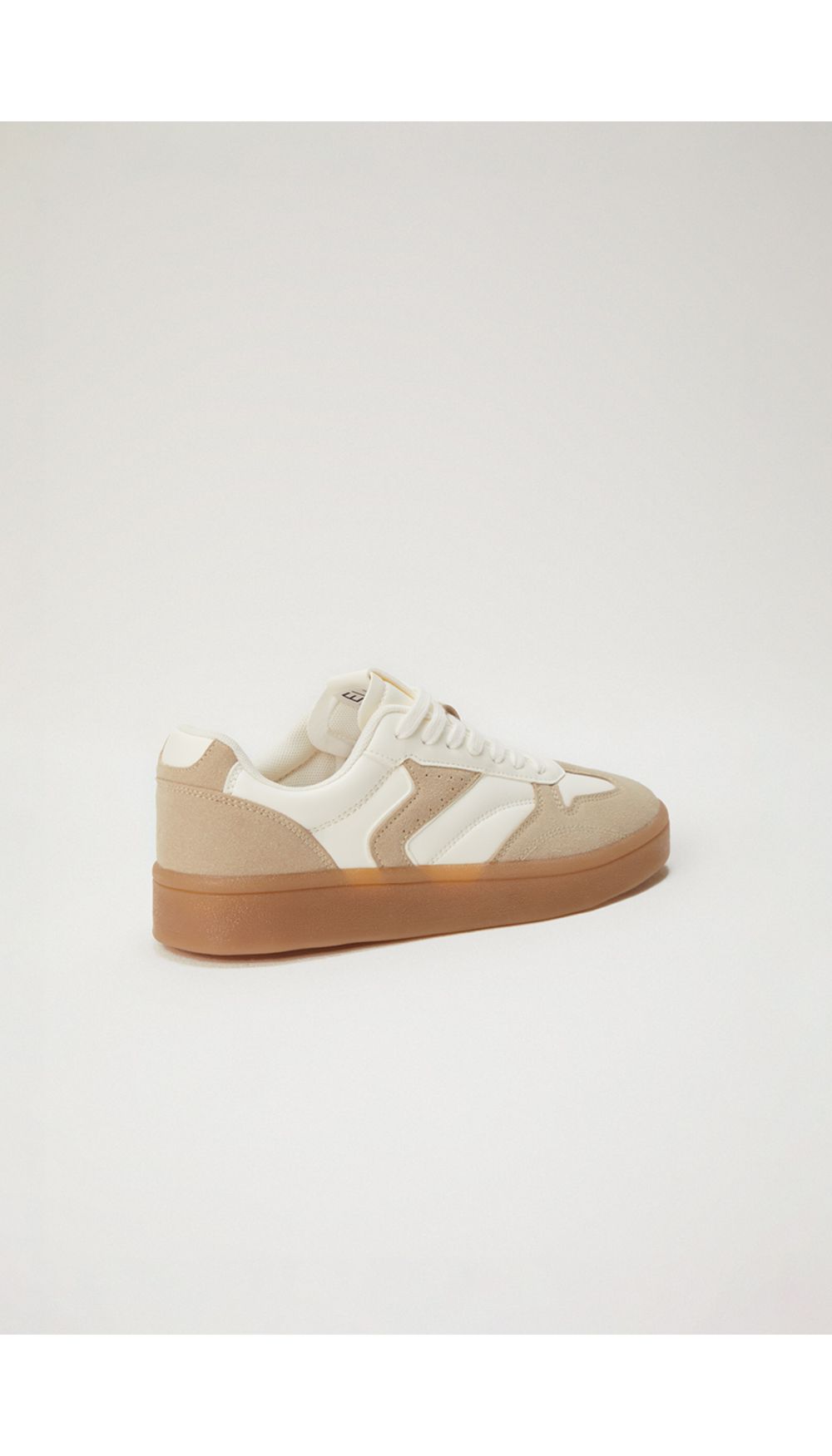 Tenis combinacion materiales
