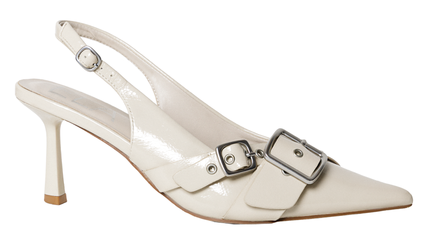 Foto de zapatos cerrados con punta triangular y tacón bajo en color blanco de la marca ELA